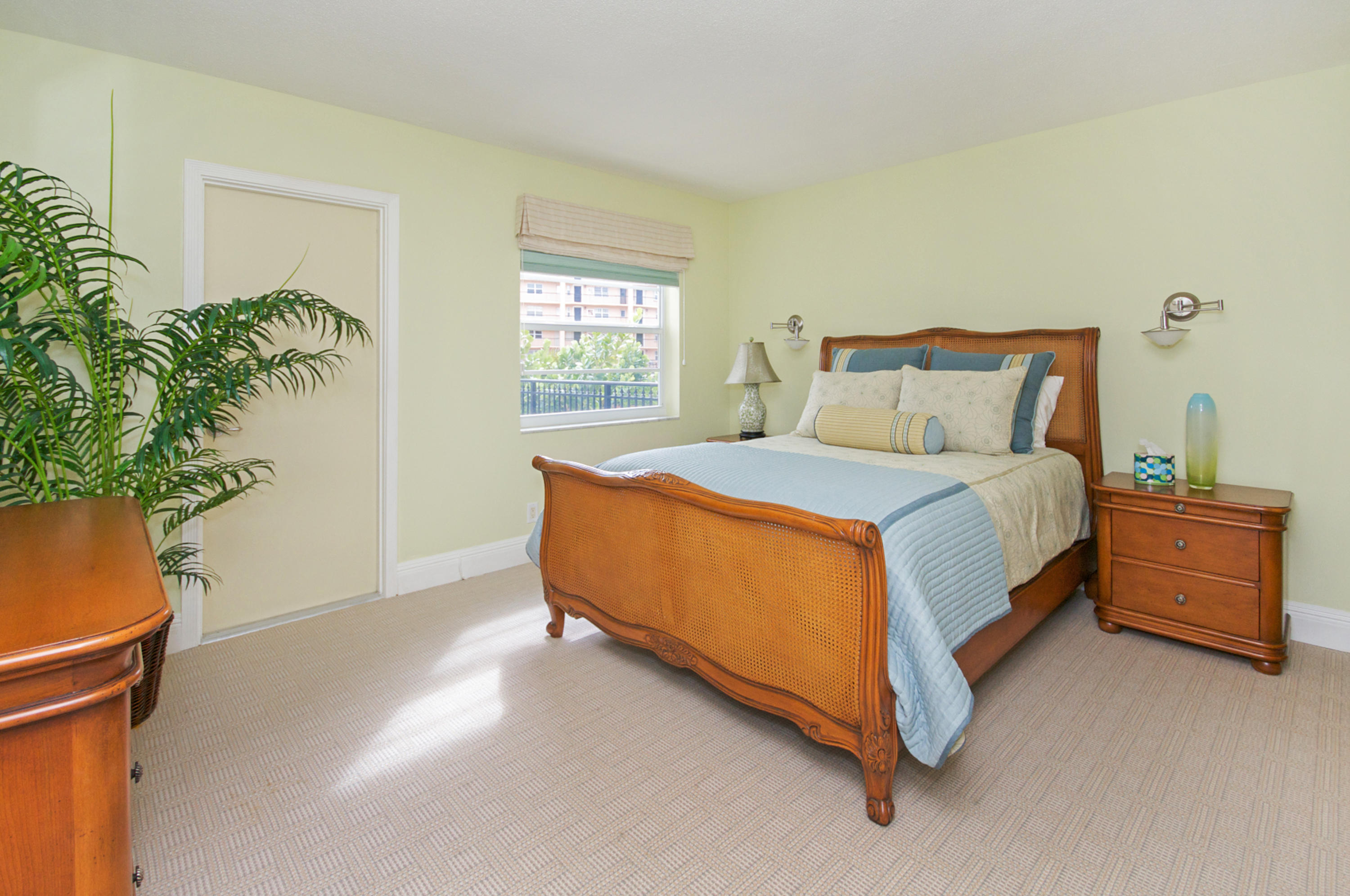 2871 North Ocean Boulevard, Unit V149 Boca Raton, FL 33431 - Photo 14 of 32 Bed 2