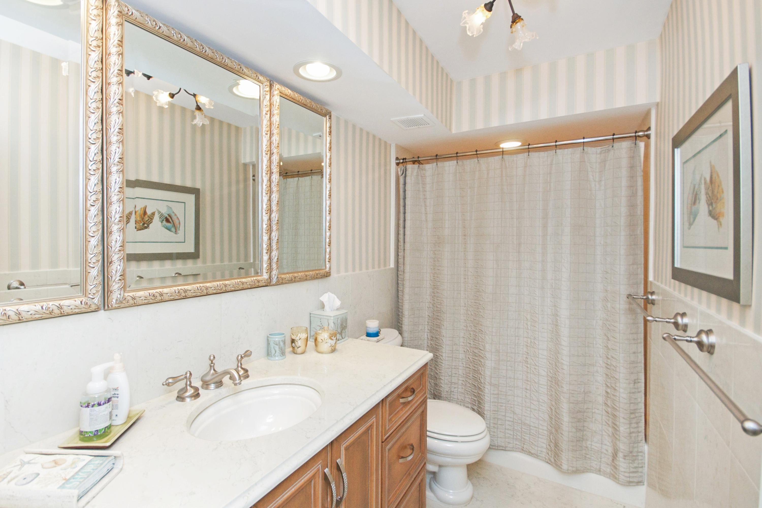 2871 North Ocean Boulevard, Unit V149 Boca Raton, FL 33431 - Photo 17 of 32 Bath 2