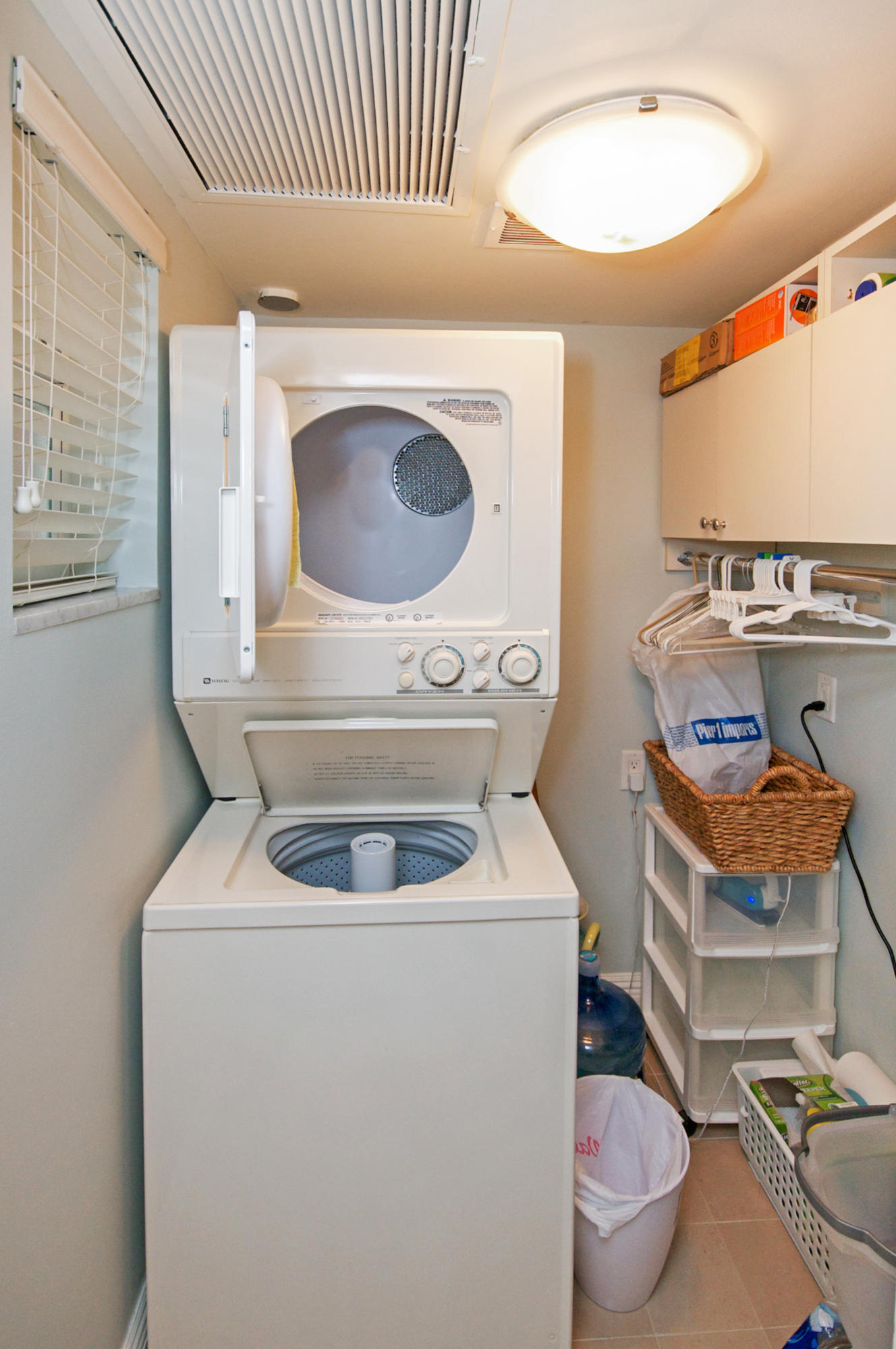 2871 North Ocean Boulevard, Unit V149 Boca Raton, FL 33431 - Photo 19 of 32 washer/dryer