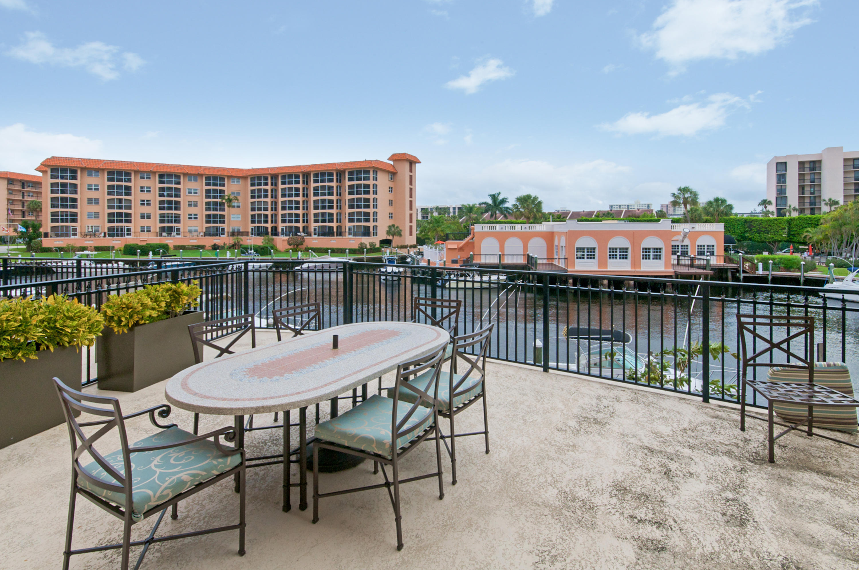 2871 North Ocean Boulevard, Unit V149 Boca Raton, FL 33431 - Photo 20 of 32 Private patio