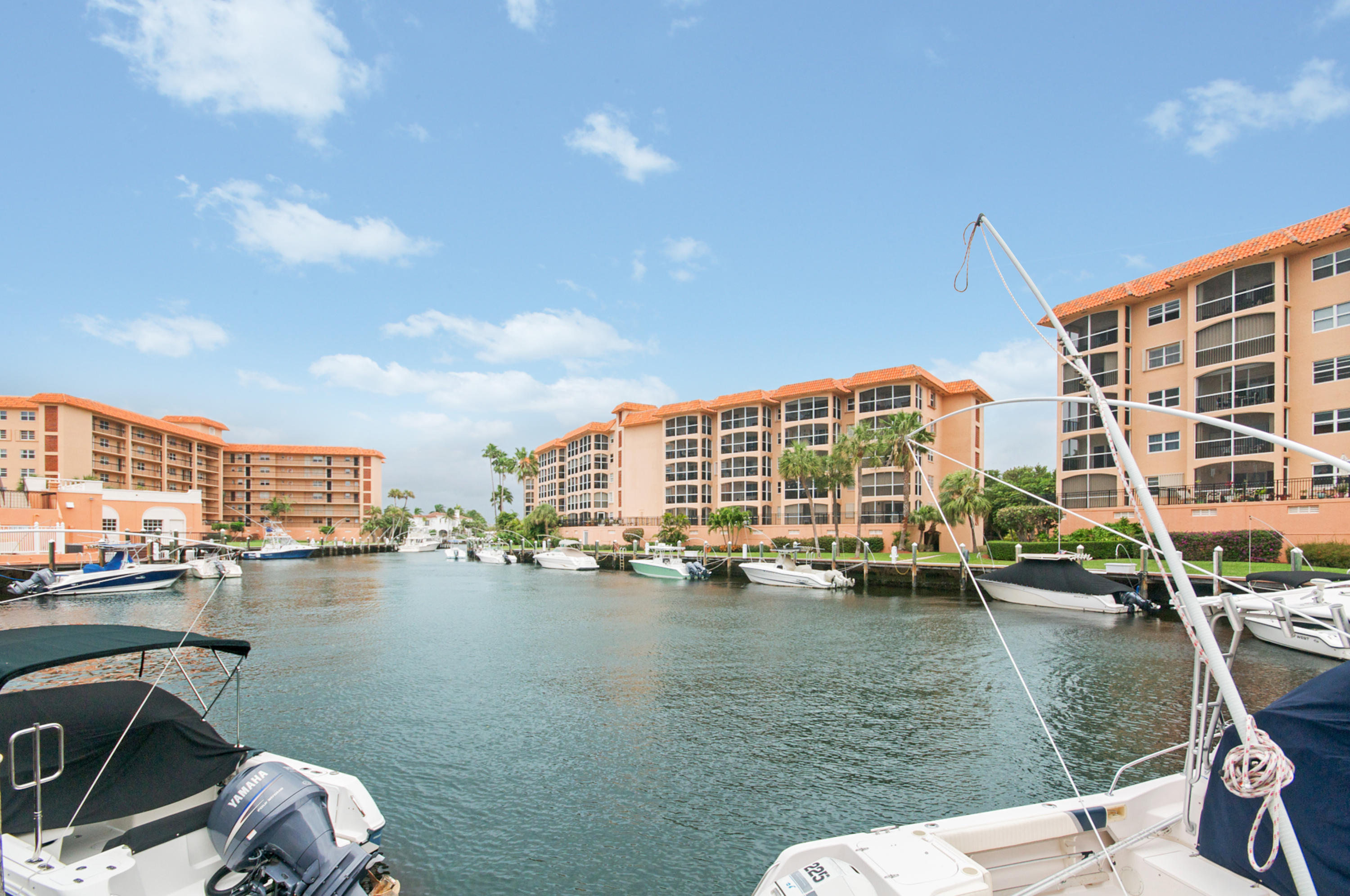 2871 North Ocean Boulevard, Unit V149 Boca Raton, FL 33431 - Photo 27 of 32 Marina community