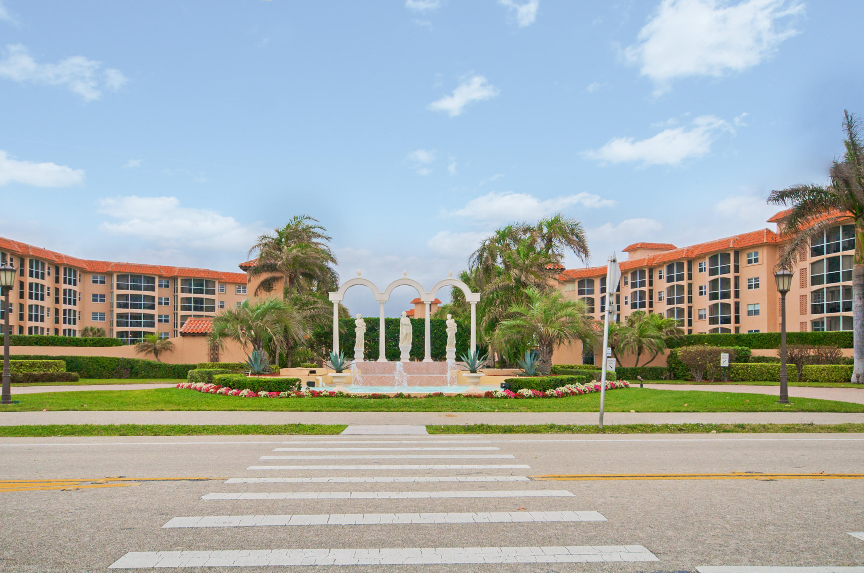 2871 North Ocean Boulevard, Unit V149 Boca Raton, FL 33431 - Photo 29 of 32 Front entry