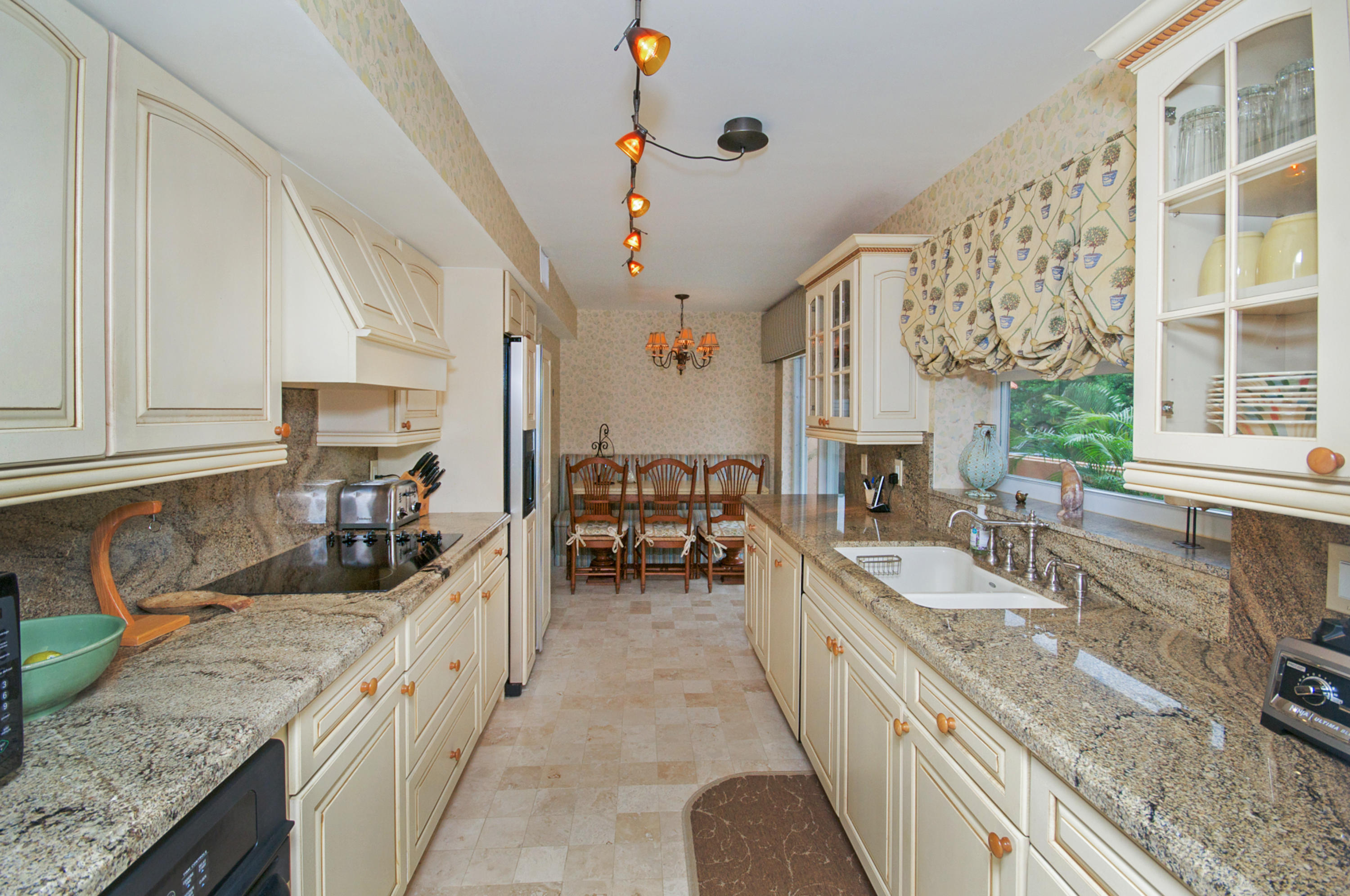 2871 North Ocean Boulevard, Unit V149 Boca Raton, FL 33431 - Photo 9 of 32 Kitchen overview