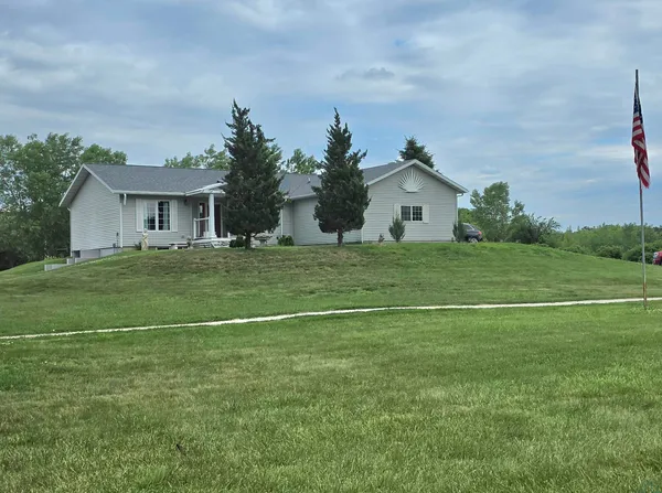$299,000 | 2904 B Avenue, Winnebago, NE 68071