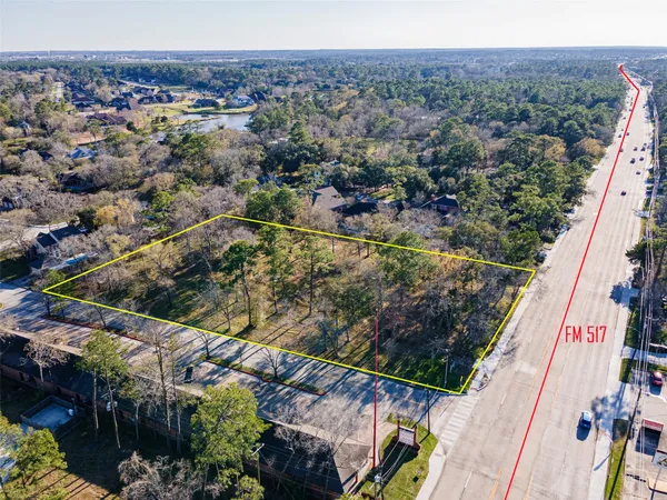 $425,000 | 1810 FM 517 Road East, Dickinson, TX 77539