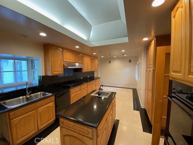 4629 Forman Avenue Toluca Lake, CA 91602 - Photo 12 of 25 Kitchen