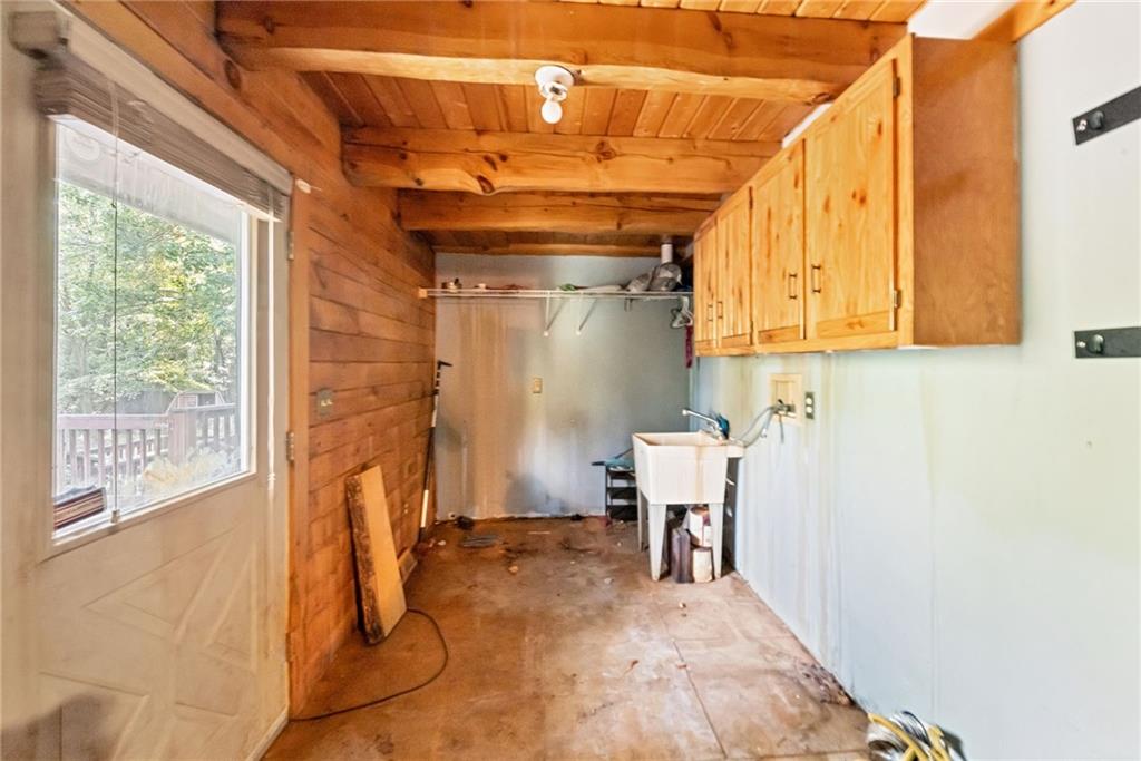 145 Snyder Drive Rochester, PA 15074 - Photo 11 of 37 a view of small space