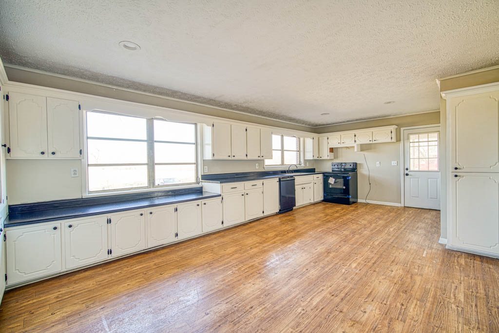 661 Bud Arthur Bridge Road Cowpens, SC 29330 - Photo 10 of 32