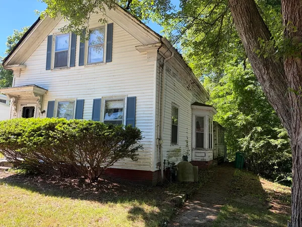 $274,999 | 32 West Street, Attleboro, MA 02703