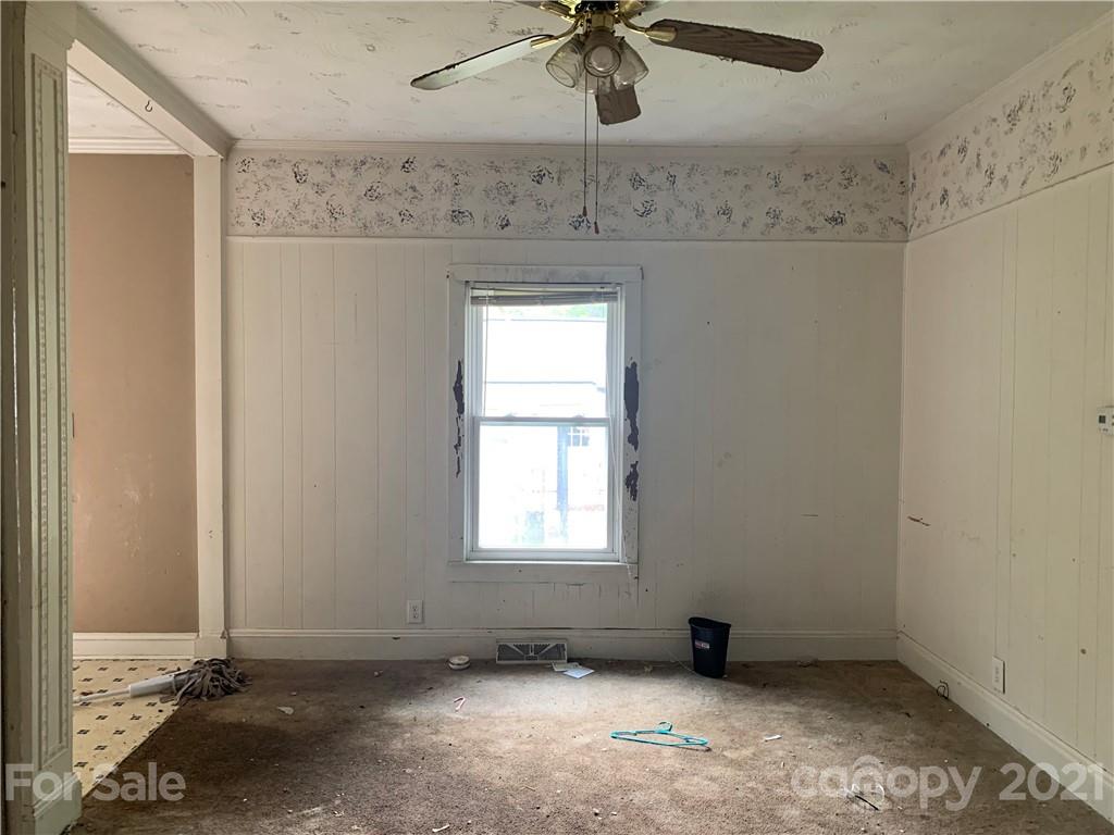 621 North Mountain Street Cherryville, NC 28021 - Photo 6 of 10 an empty room with a window
