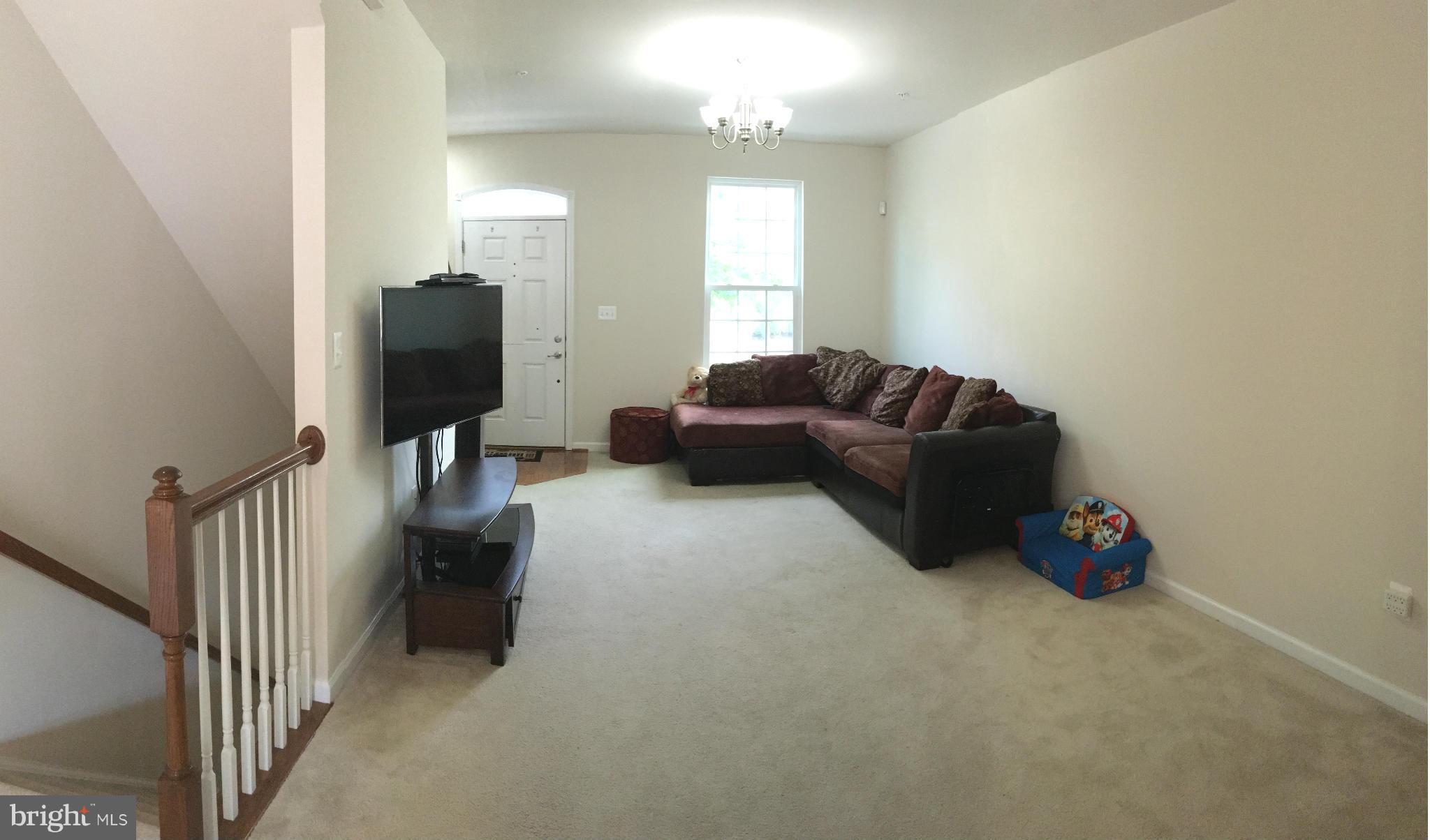 7208 Abbey Road Elkridge, MD 21075 - Photo 6 of 19 Spacious Family Room