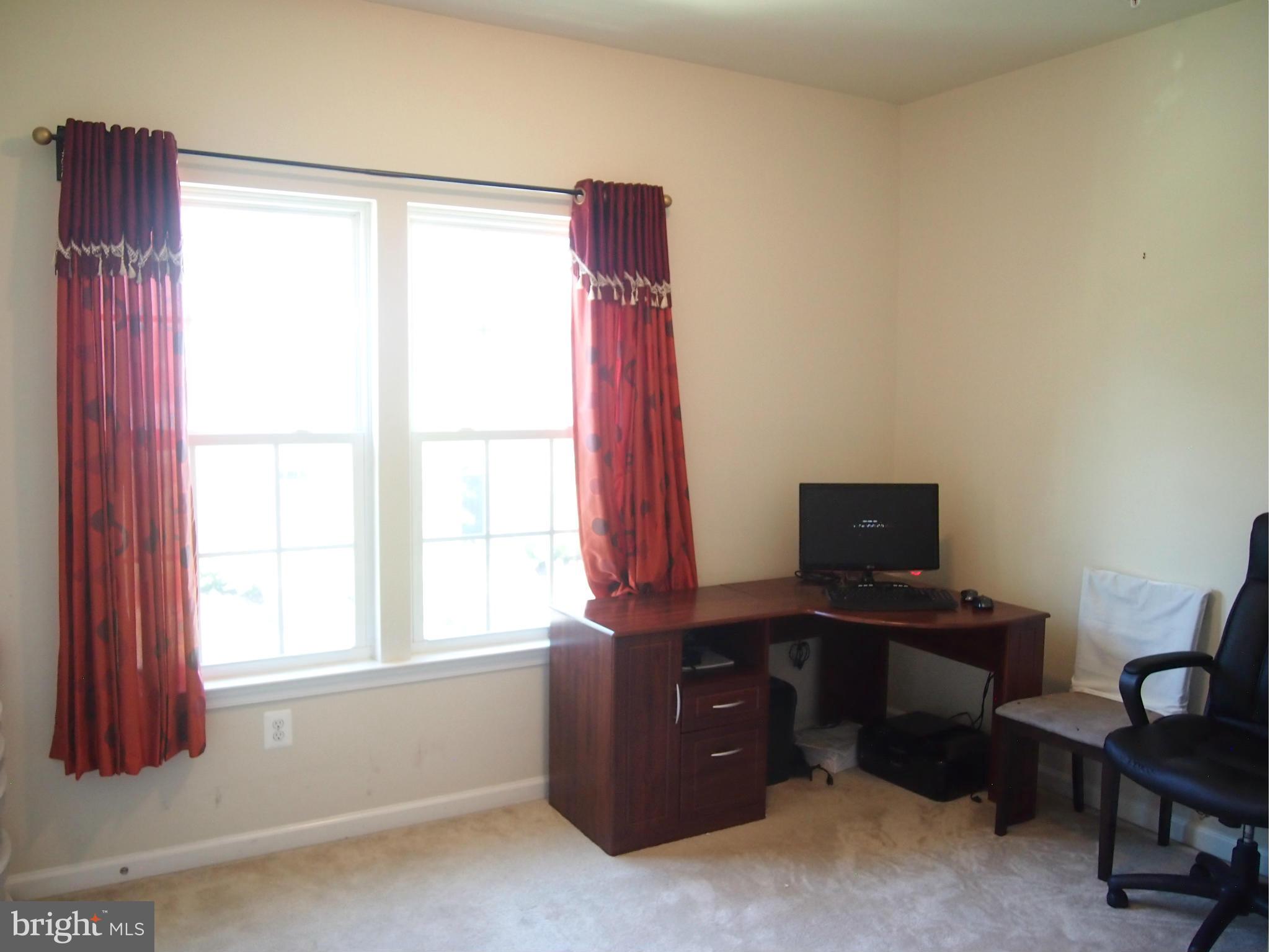 7208 Abbey Road Elkridge, MD 21075 - Photo 8 of 19 Nice sized bedrooms