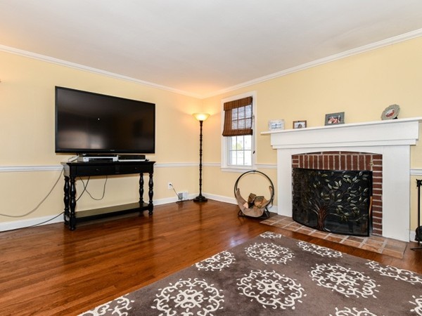4 Viden Road Quincy, MA 02169 - Photo 3 of 30 Gallery Image 3