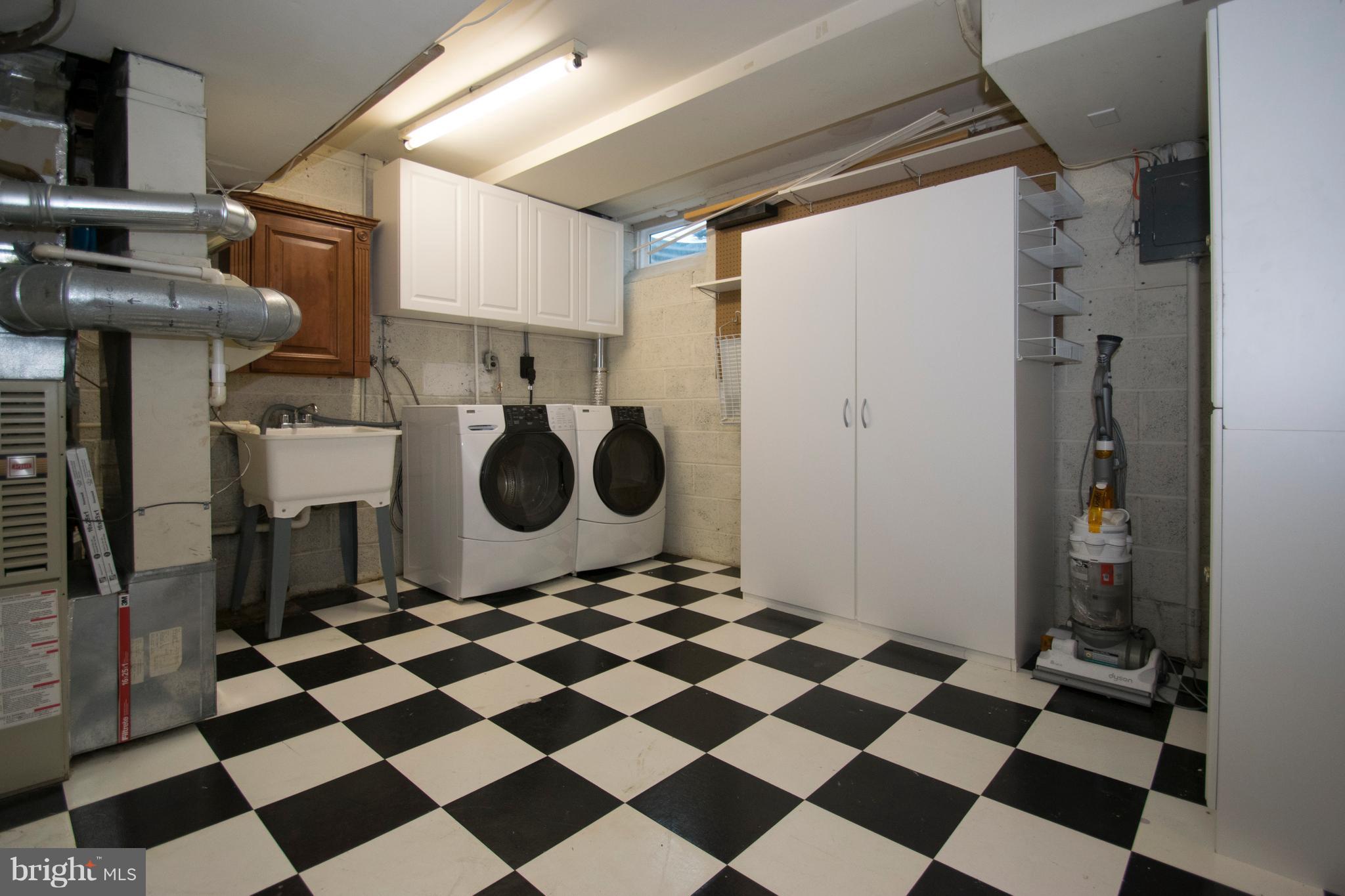 1993 Greenberry Road Baltimore, MD 21209 - Photo 20 of 29 Basement