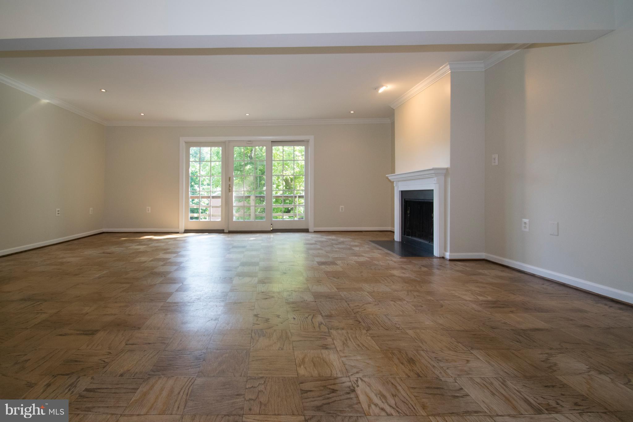 1993 Greenberry Road Baltimore, MD 21209 - Photo 4 of 29 Interior (General)