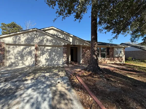 $2,000 | 22610 Smokey Hill Drive, Unit A, Katy, TX 77450