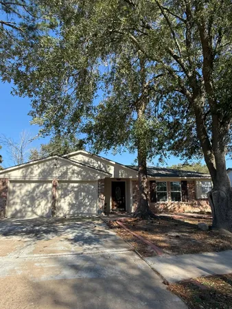 $2,000 | 22610 Smokey Hill Drive, Unit A, Katy, TX 77450