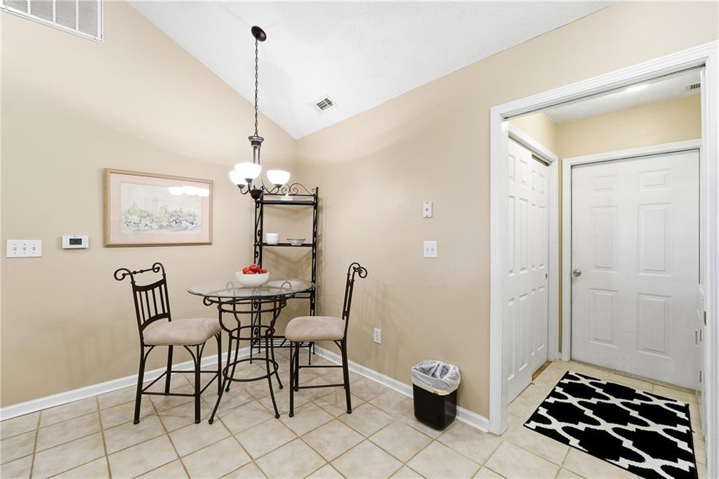 4522 Orchard Trace Roswell, GA 30076 - Photo 15 of 38