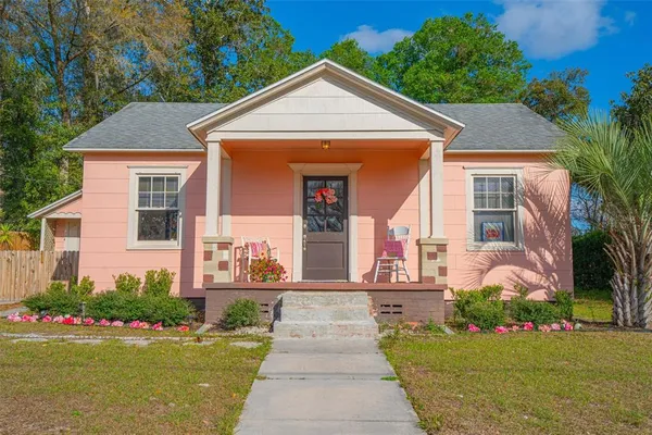 $299,000 | 441 North Kentucky Avenue, DeLand, FL 32724