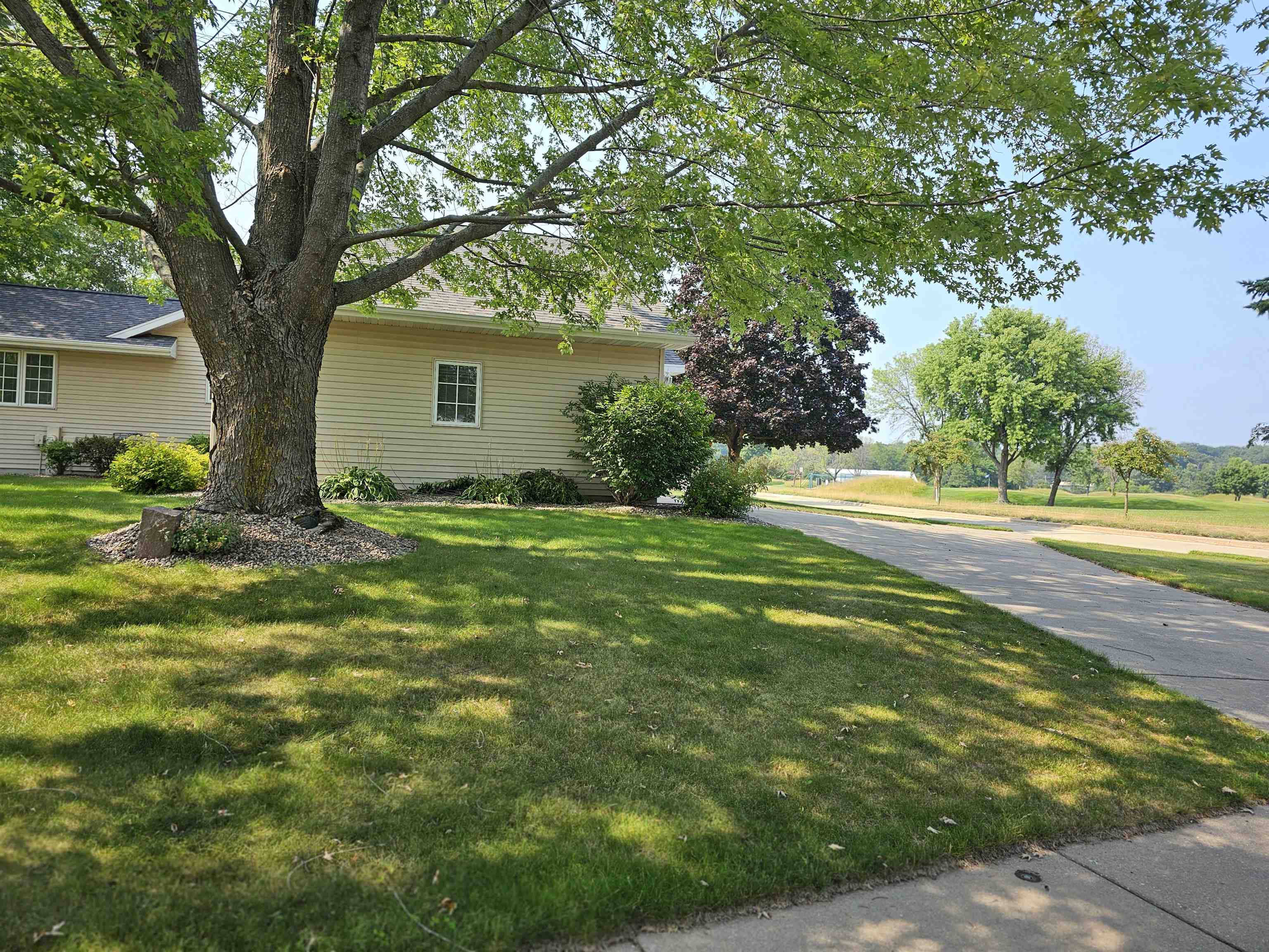 1500 Foxfire Court Waupaca, WI 54981 - Photo 31 of 33