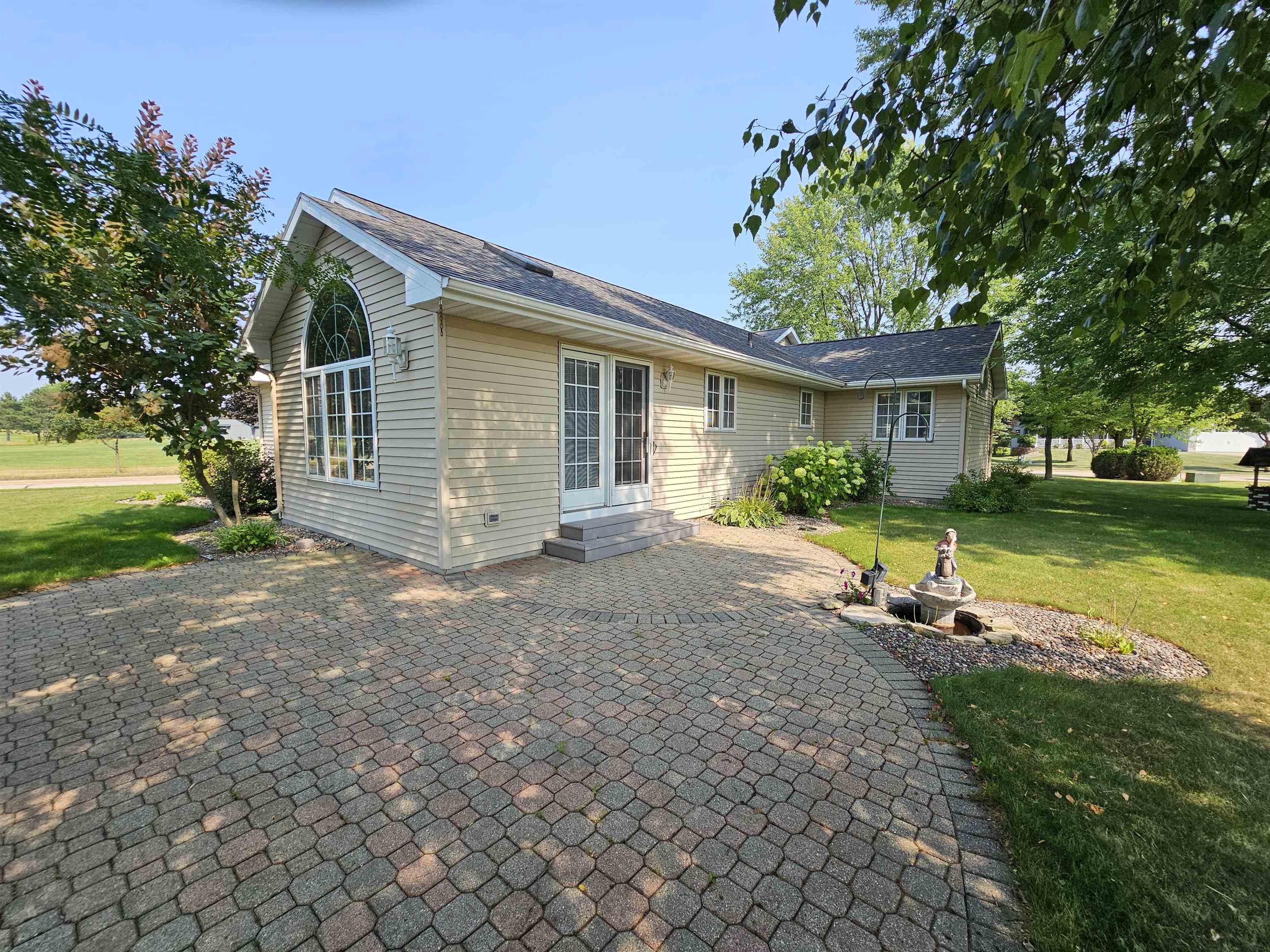 1500 Foxfire Court Waupaca, WI 54981 - Photo 32 of 33