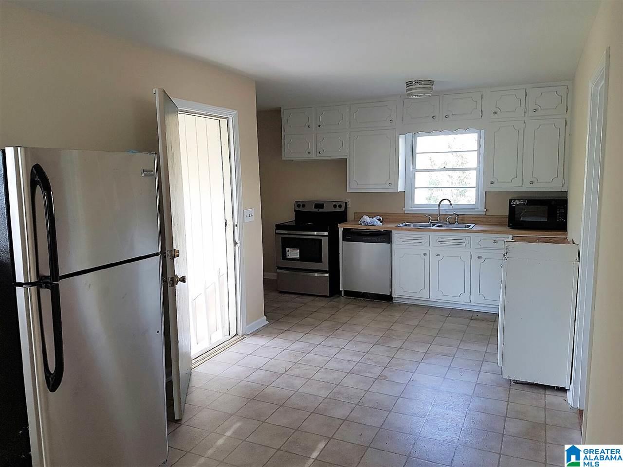 2707 8th Street Northeast Birmingham, AL 35215 - Photo 2 of 20