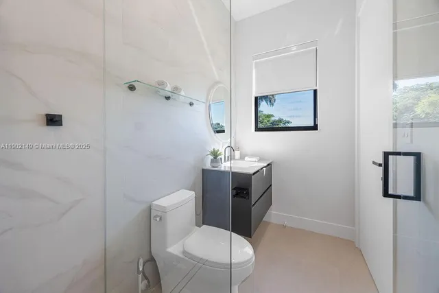 $1,395,000 | 1220 Northeast 13th Avenue, Fort Lauderdale, FL 33304