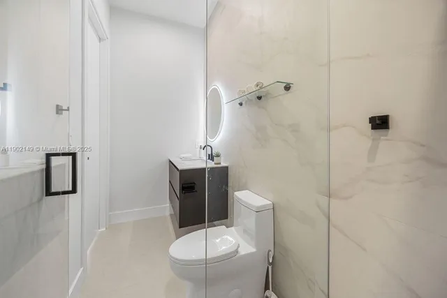 $1,395,000 | 1220 Northeast 13th Avenue, Fort Lauderdale, FL 33304