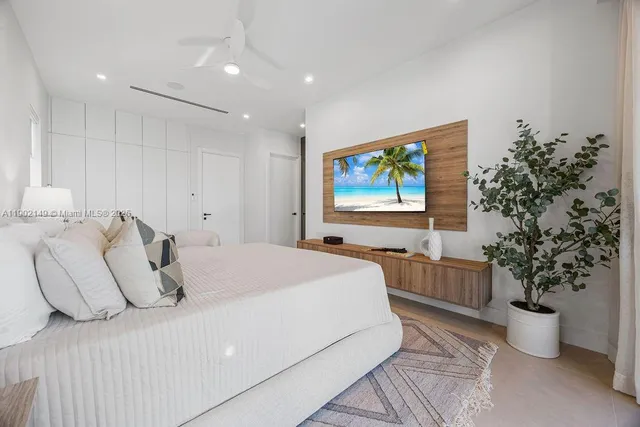 $1,395,000 | 1220 Northeast 13th Avenue, Fort Lauderdale, FL 33304