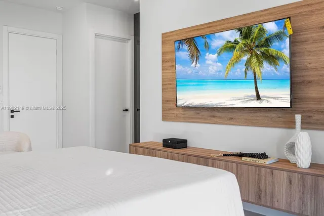 $1,395,000 | 1220 Northeast 13th Avenue, Fort Lauderdale, FL 33304