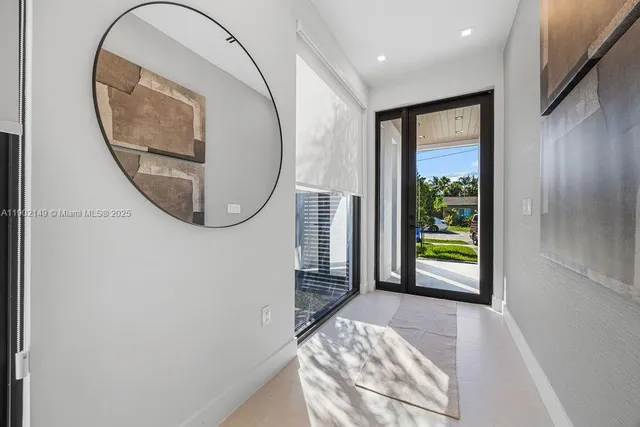 $1,395,000 | 1220 Northeast 13th Avenue, Fort Lauderdale, FL 33304