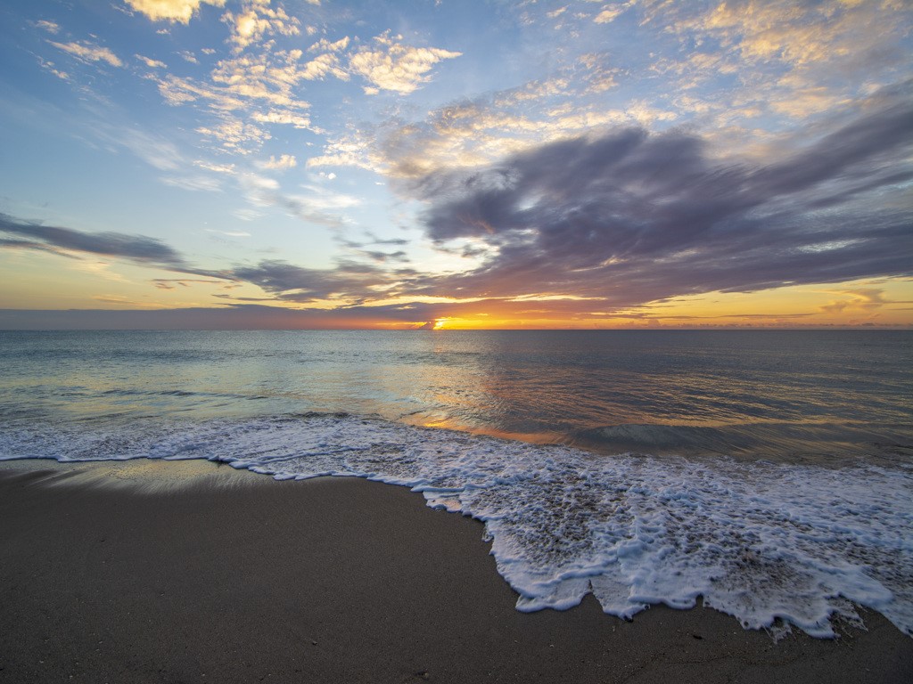 275 Date Palm Road, Unit 304 Vero Beach, FL 32963 - Photo 36 of 36 a view of an ocean and beach