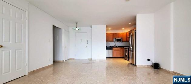 1203 River Road, Unit 21A Edgewater, NJ 07020 - Photo 2 of 21