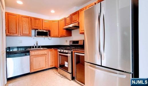 1203 River Road, Unit 21A Edgewater, NJ 07020 - Photo 3 of 21