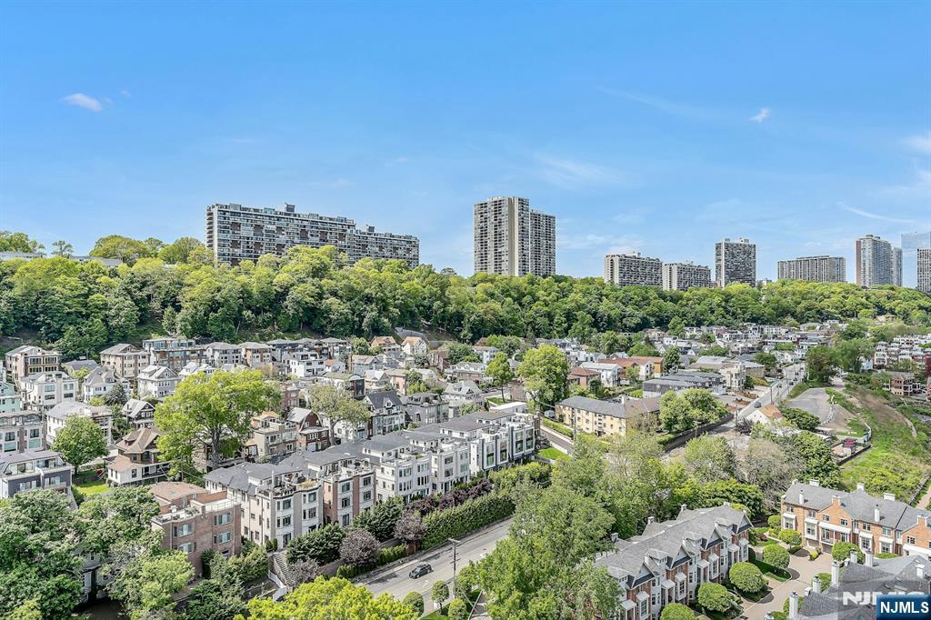 1203 River Road, Unit 21A Edgewater, NJ 07020 - Photo 7 of 21