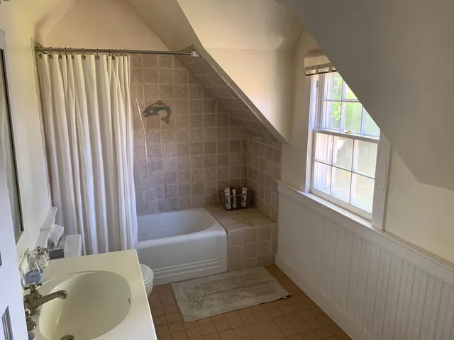 $35,000 | Undisclosed Address, Southampton, NY 11968