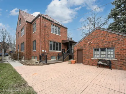 $825,000 | 10337 South Hamilton Avenue, Chicago, IL 60643