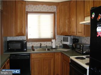 110 Henry Street Riverside, NJ 08075 - Photo 4 of 10 Kitchen