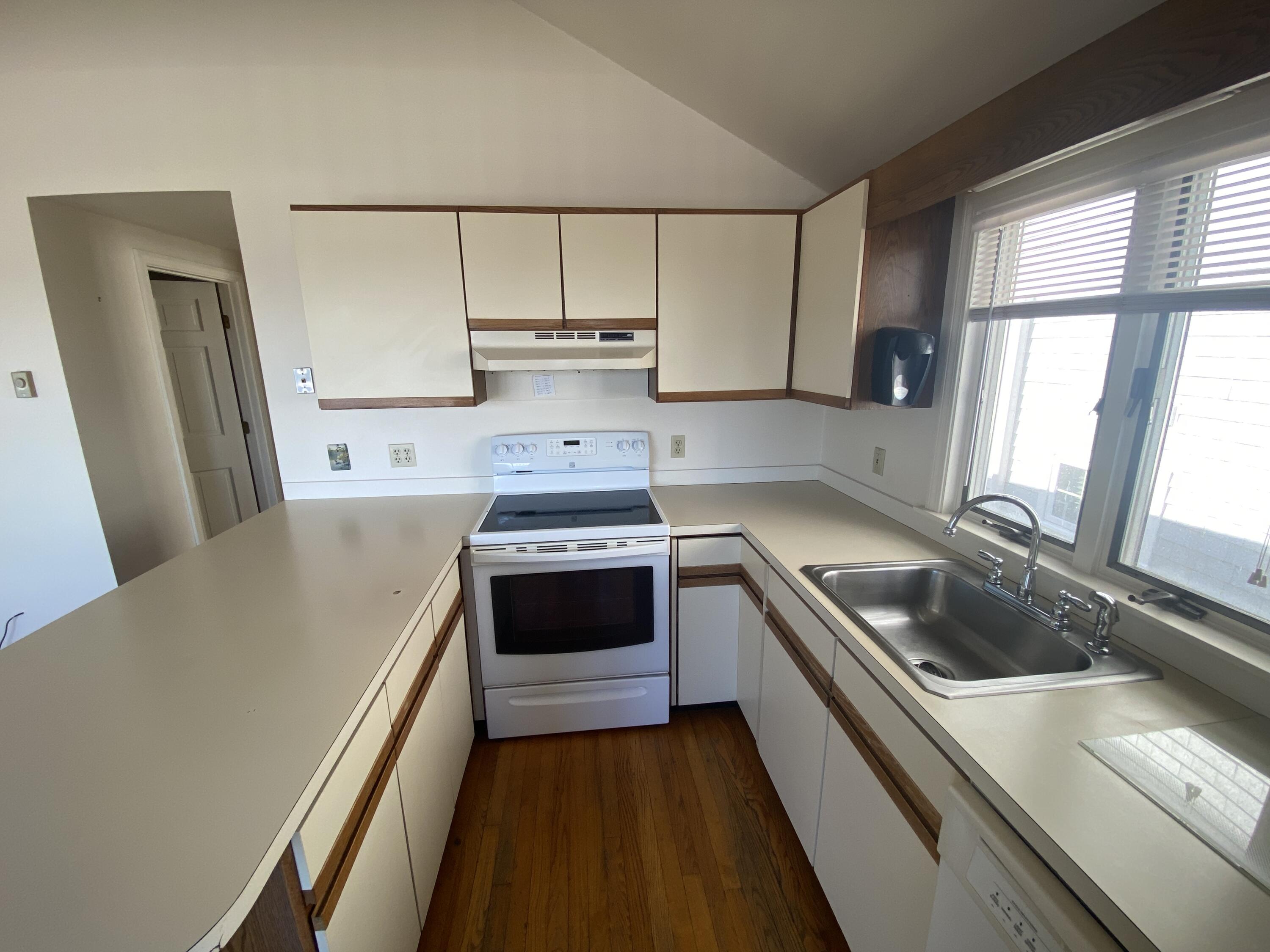 117 Perkins Cove Road Ogunquit, ME 03907 - Photo 14 of 23 IMG_0282