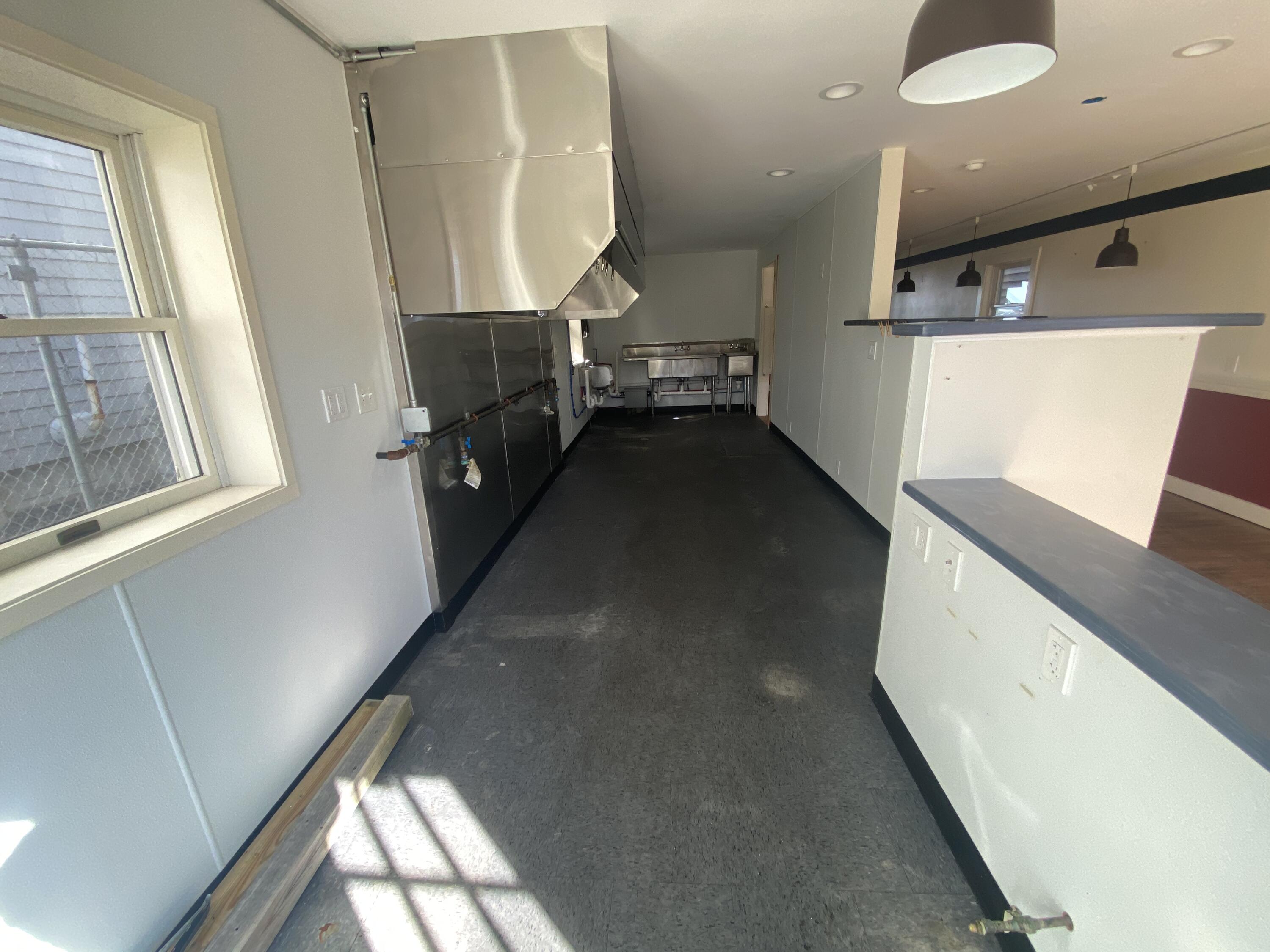 117 Perkins Cove Road Ogunquit, ME 03907 - Photo 5 of 23 IMG_0272