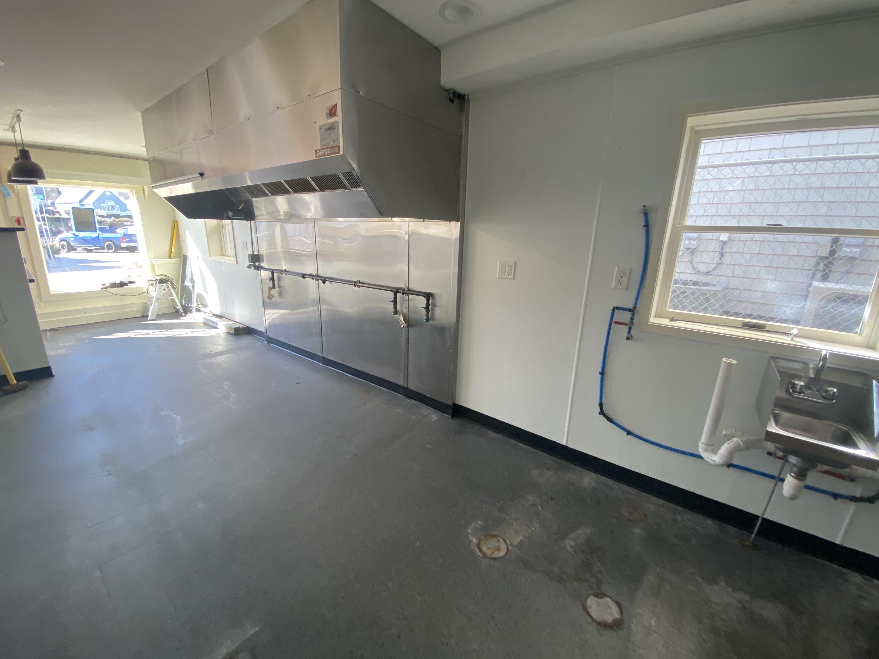 117 Perkins Cove Road Ogunquit, ME 03907 - Photo 6 of 23 IMG_0273