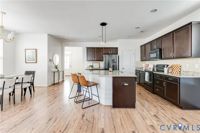 $474,900 | 16820 Thornapple Run, Moseley, VA 23120