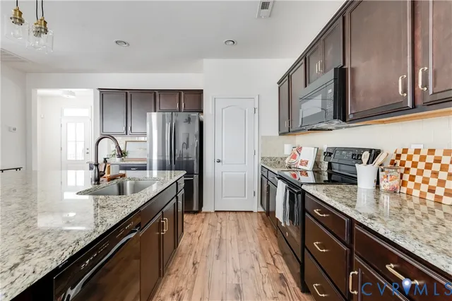 $474,900 | 16820 Thornapple Run, Moseley, VA 23120