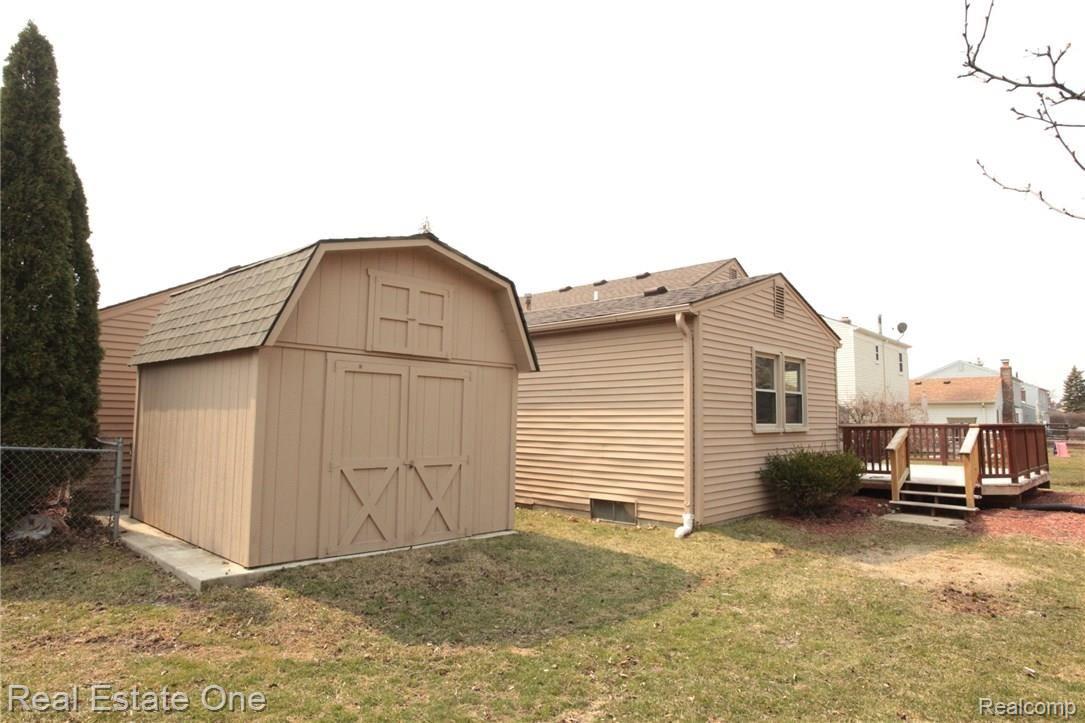 45018 Prestbury Road Canton, MI 48187 - Photo 33 of 47 IMG_763045018 Prestbury.JPG
