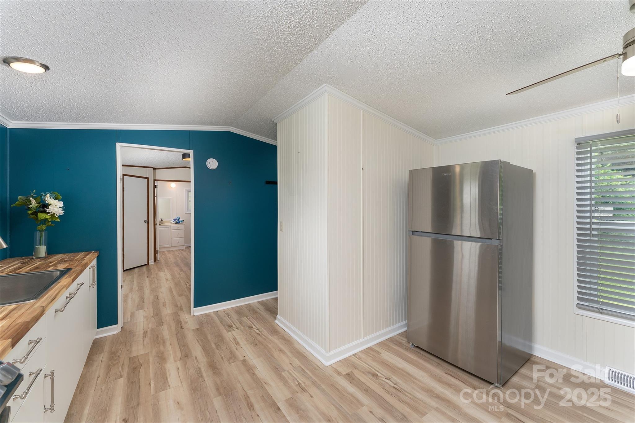 843 Deep Gap Loop Road Flat Rock, NC 28731 - Photo 14 of 33