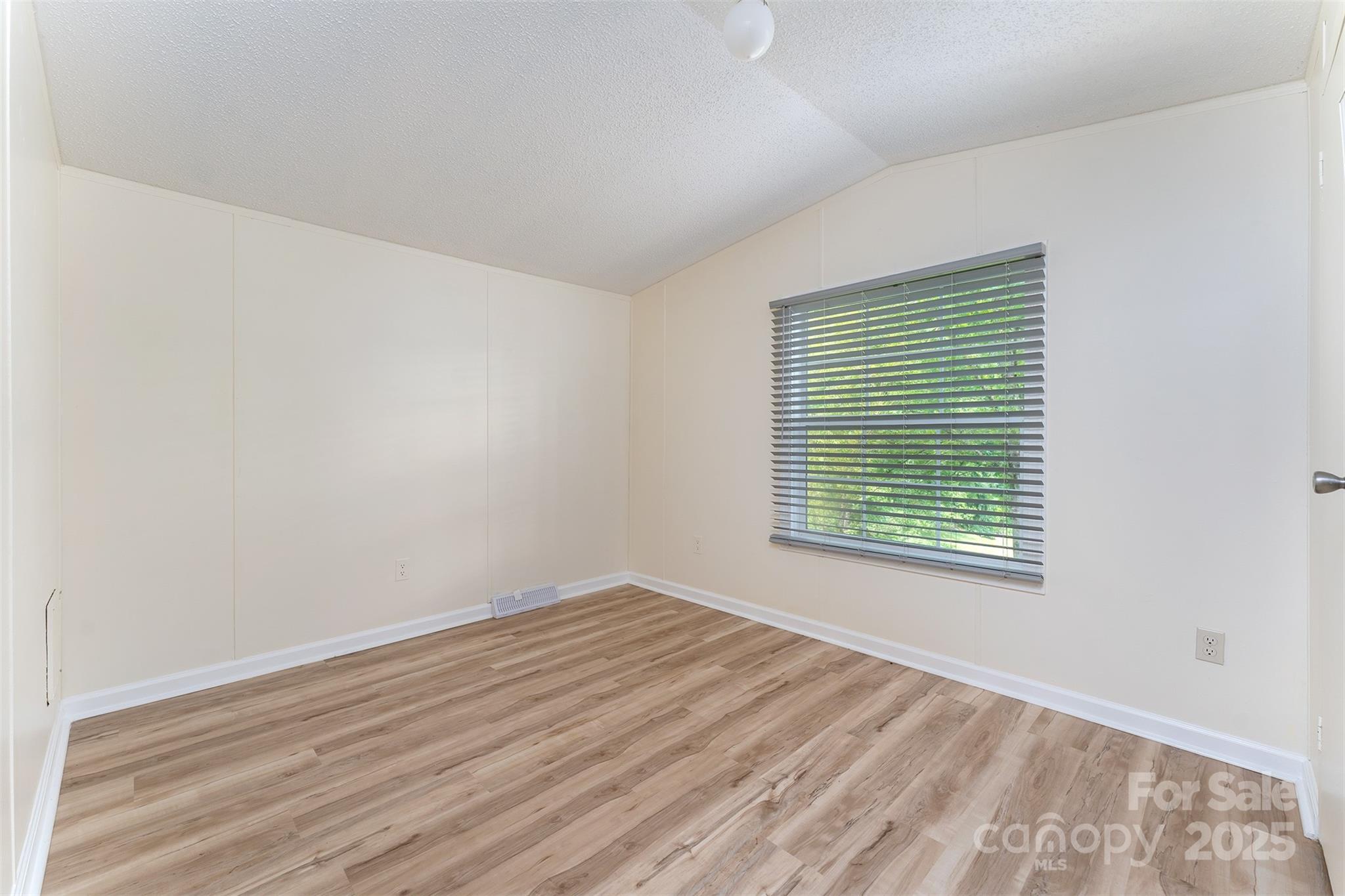 843 Deep Gap Loop Road Flat Rock, NC 28731 - Photo 21 of 33