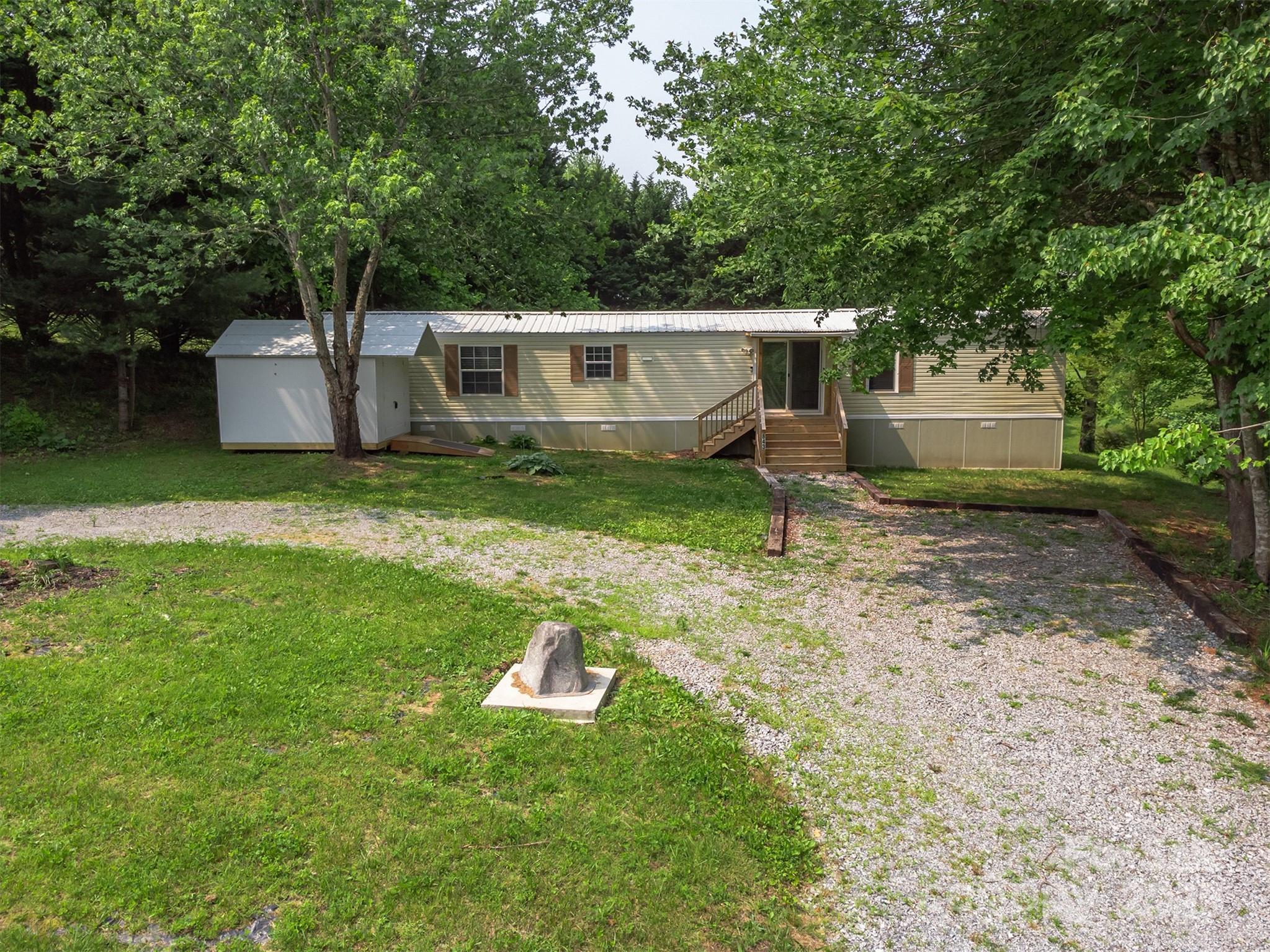 843 Deep Gap Loop Road Flat Rock, NC 28731 - Photo 27 of 33