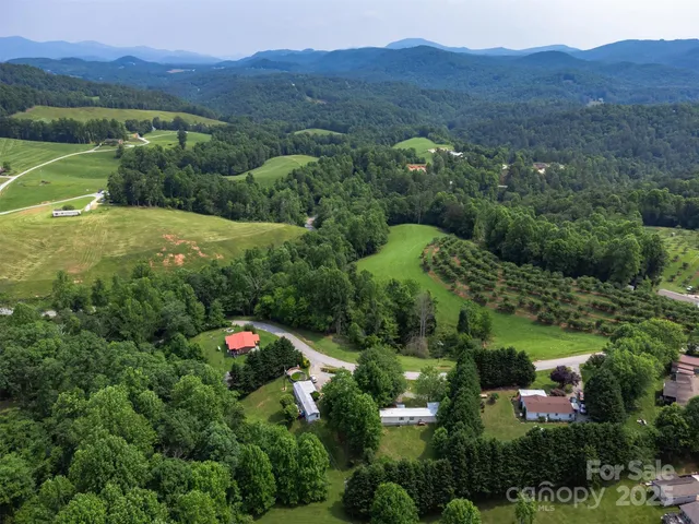 $199,000 | 843 Deep Gap Loop Road, Flat Rock, NC 28731