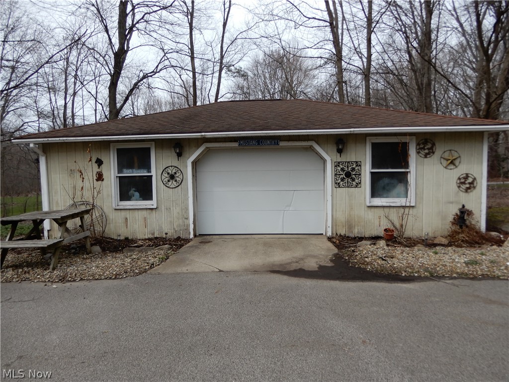 7400 Brakeman Road Painesville, OH 44077 - Photo 4 of 35 detached garage