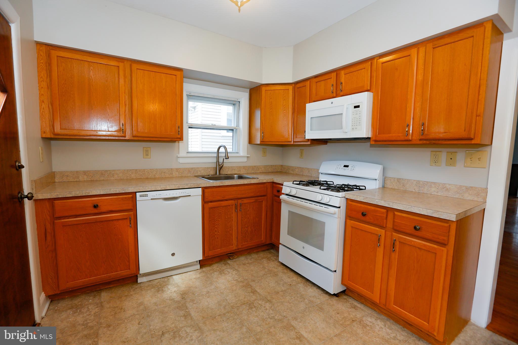 4036 Ellendale Road Drexel Hill, PA 19026 - Photo 11 of 32 Kitchen